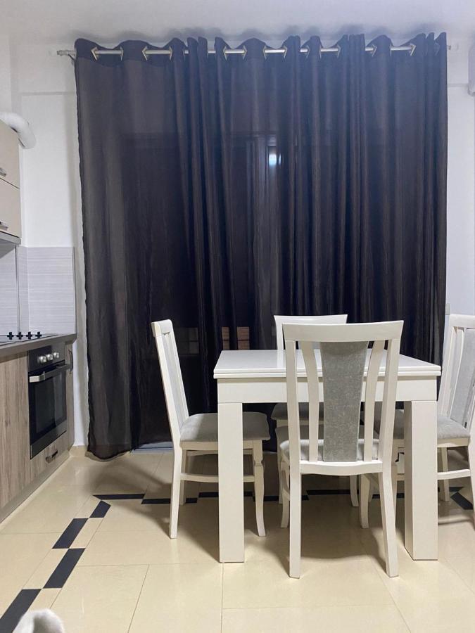 Jasmine Apartments Sarandë 外观 照片