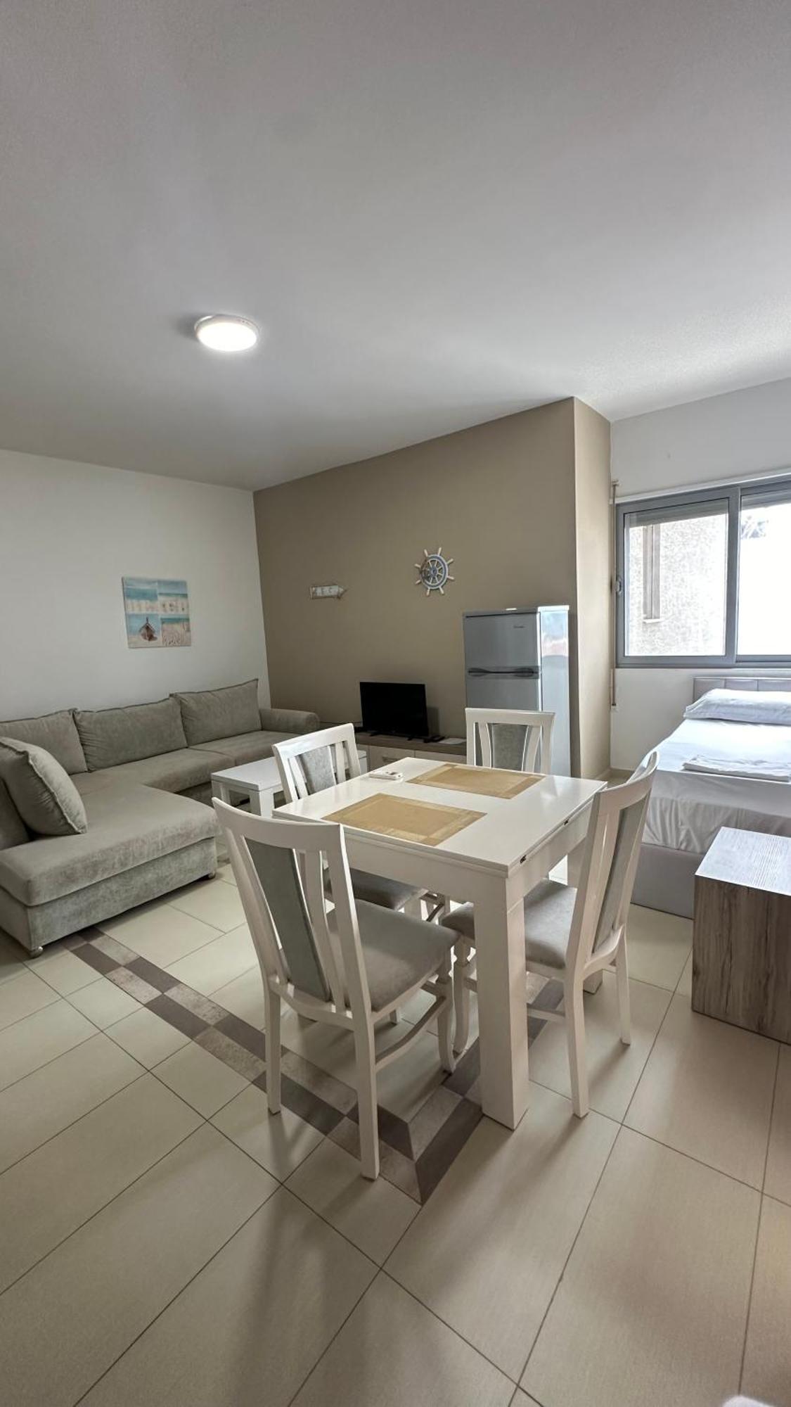 Jasmine Apartments Sarandë 外观 照片